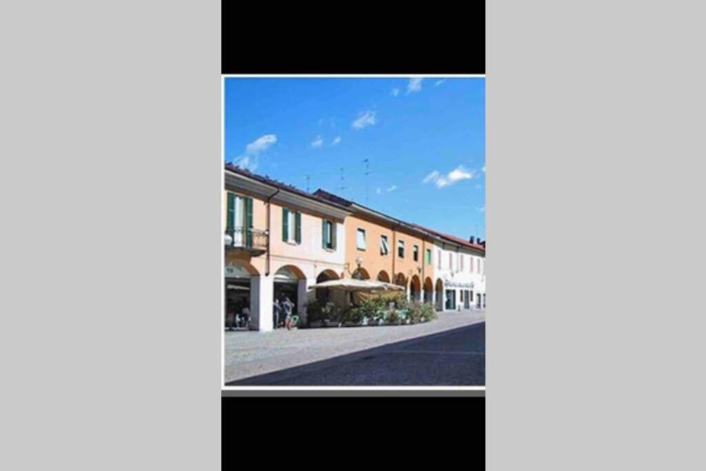Green Appartamenti I Portici Nel Centro Storico Melzo Exterior foto
